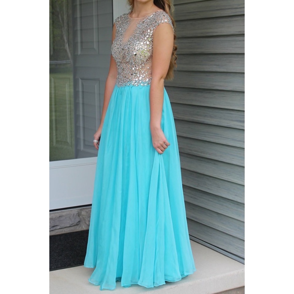 Prom Dress - Picture 3 of 6